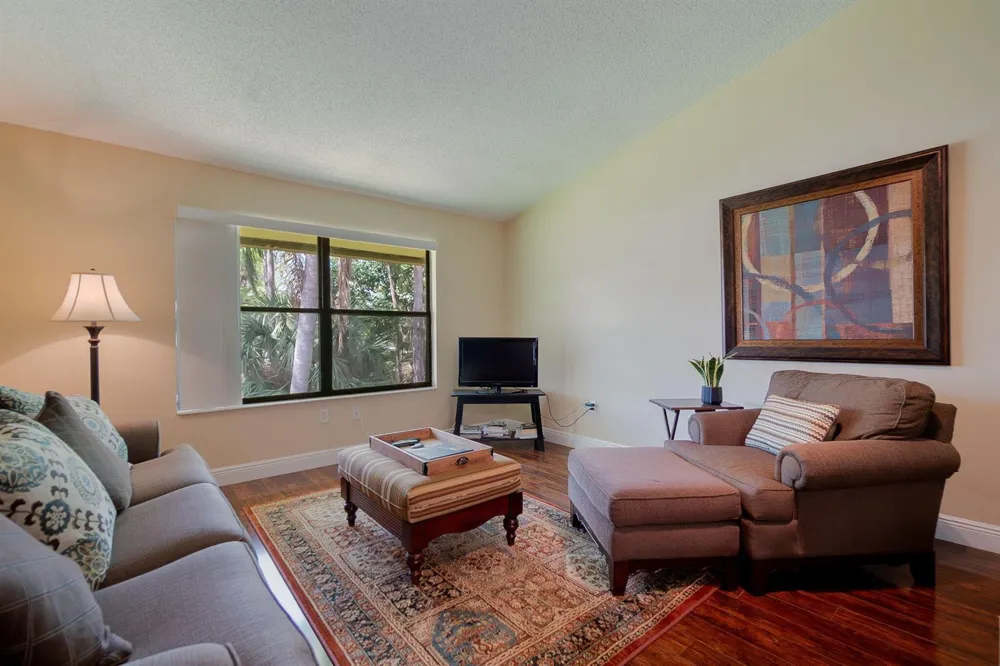 13095 Belhaven Court Wellington, FL 33414