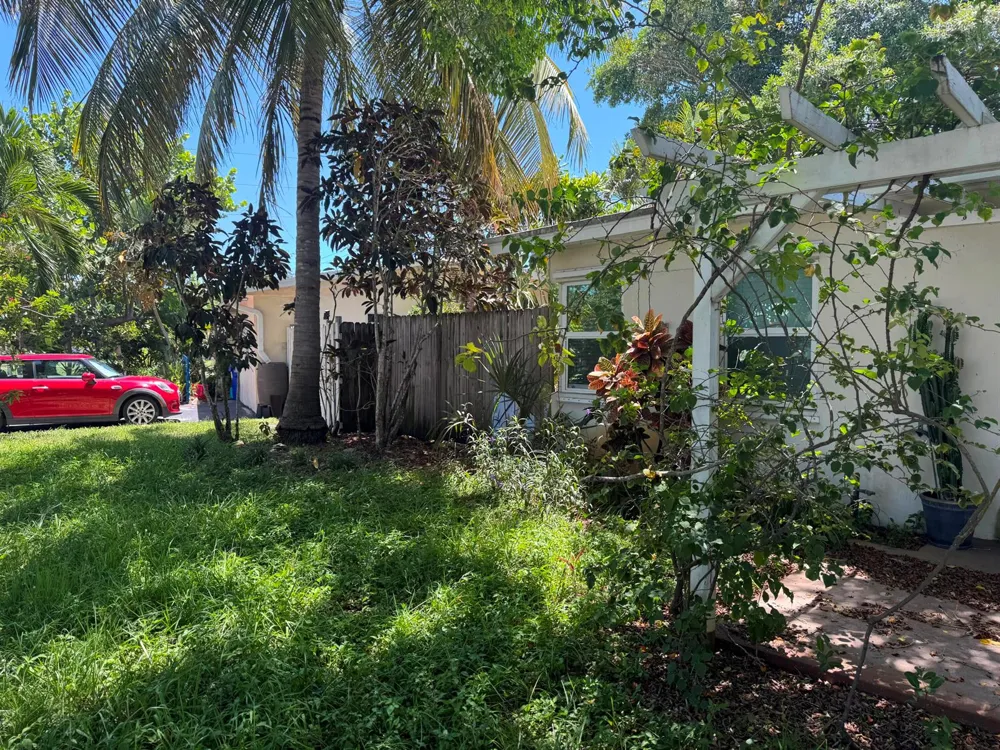 1450 NE 32ND STREET Pompano Beach, FL 33064