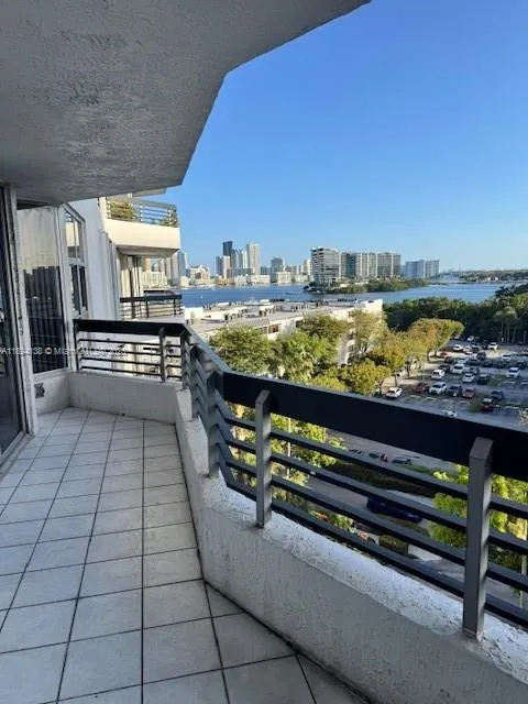 3400 NE 192nd St #802 Aventura, FL 33180