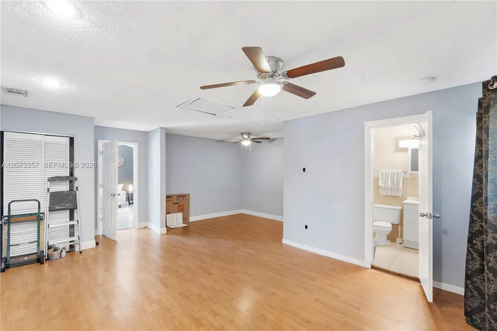 4450 NW 71st Ave Lauderhill, FL 33319