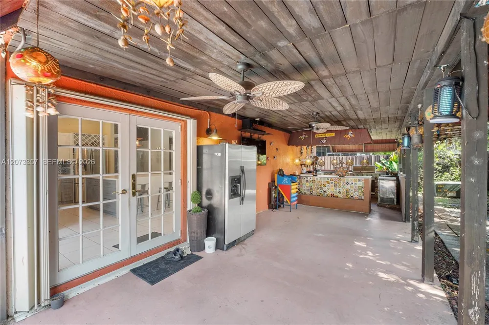 4450 NW 71st Ave Lauderhill, FL 33319
