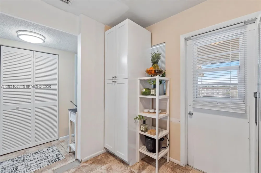 8161 SW 24Th Ct #404 Davie, FL 33324