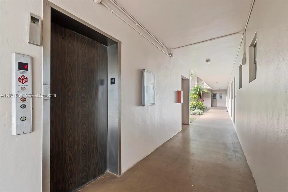 8161 SW 24Th Ct #404 Davie, FL 33324