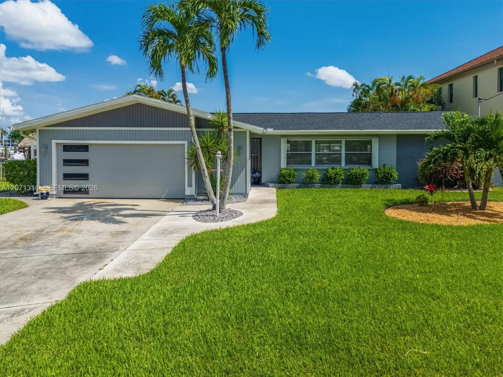 1633 Edith Esplande Cape Coral, FL 33904
