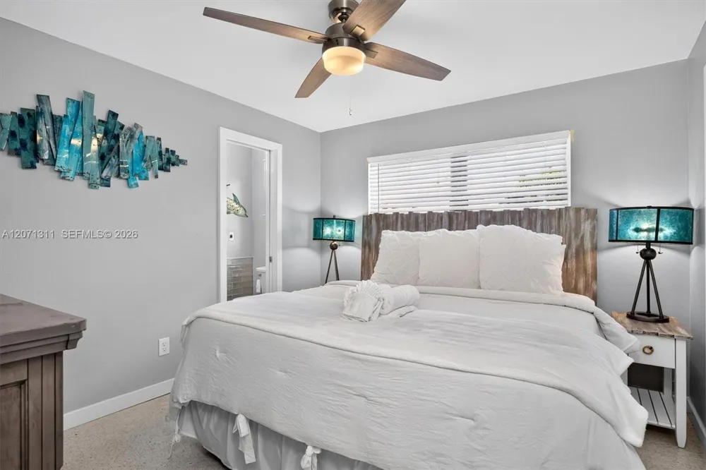 1633 Edith Esplande Cape Coral, FL 33904