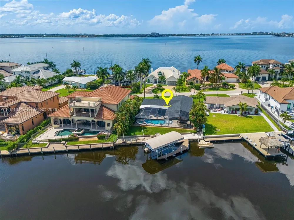 1633 Edith Esplande Cape Coral, FL 33904