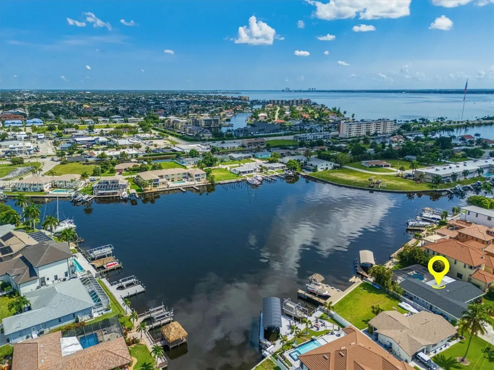 1633 Edith Esplande Cape Coral, FL 33904