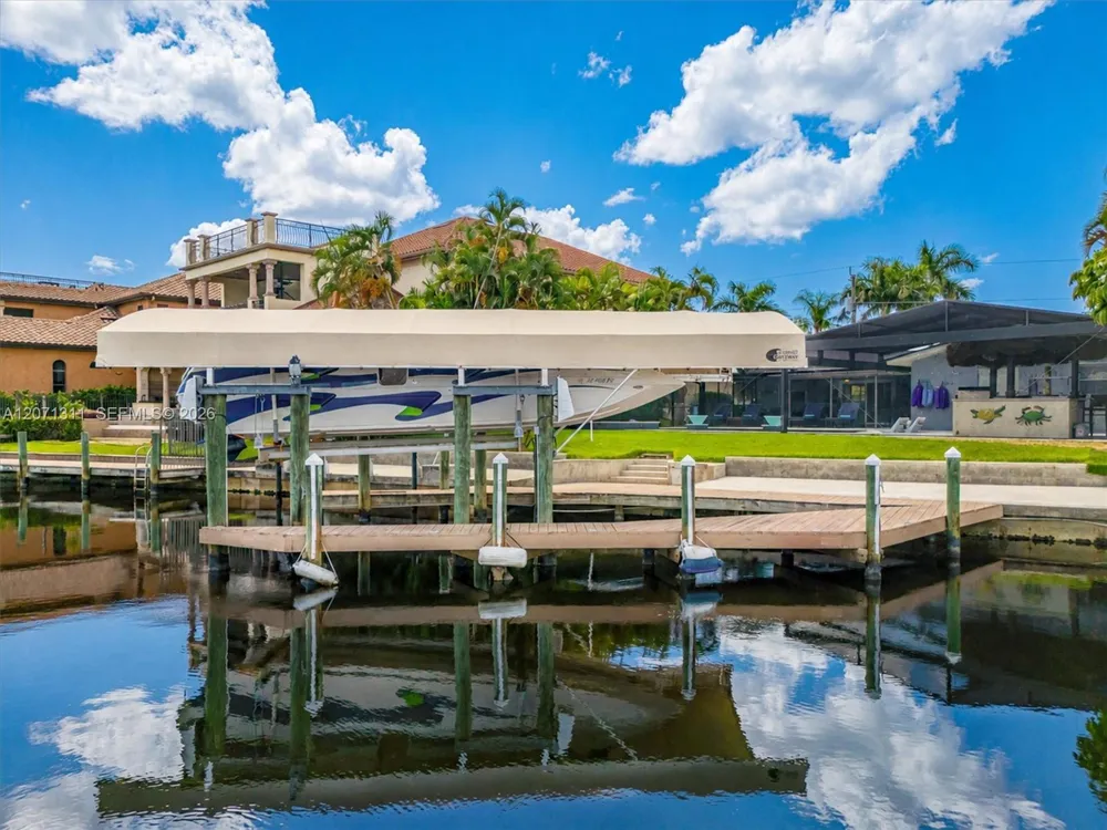 1633 Edith Esplande Cape Coral, FL 33904