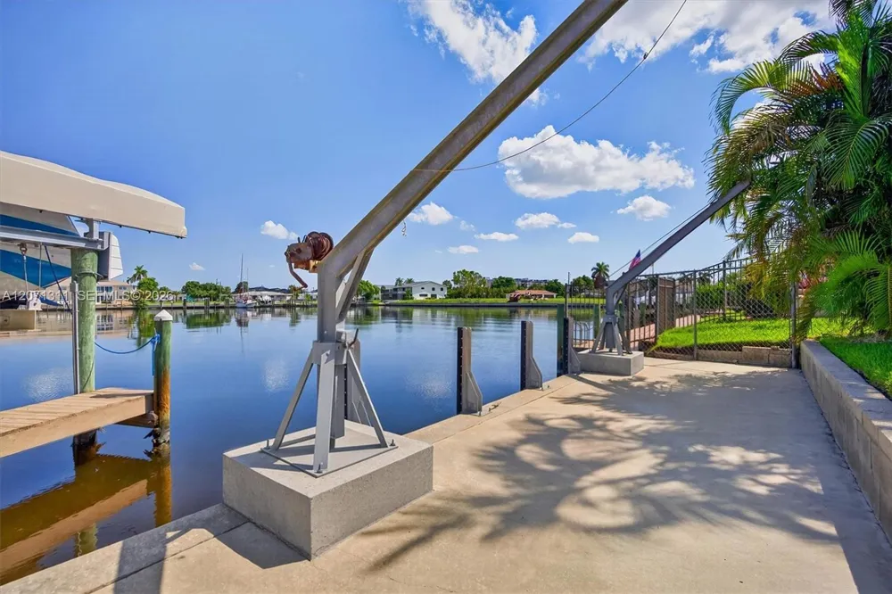 1633 Edith Esplande Cape Coral, FL 33904