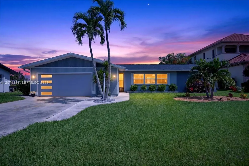 1633 Edith Esplande Cape Coral, FL 33904