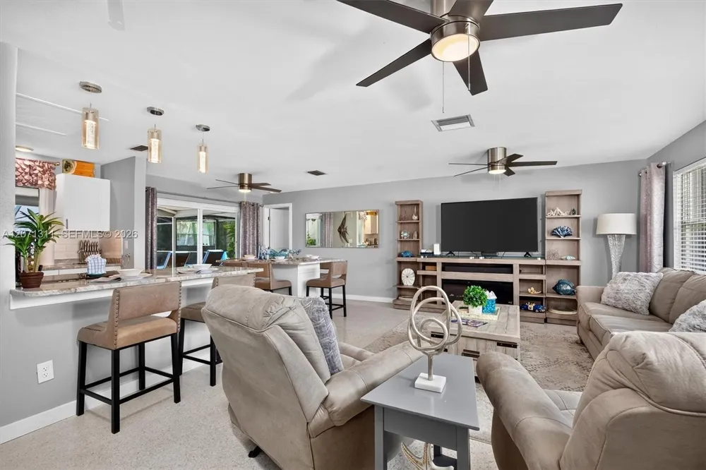 1633 Edith Esplande Cape Coral, FL 33904