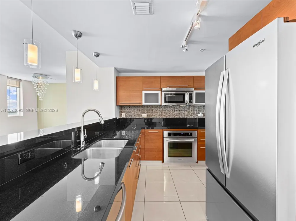 244 Biscayne Blvd #1803 Miami, FL 33132