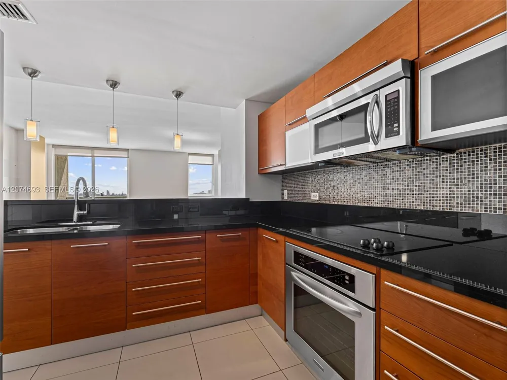 244 Biscayne Blvd #1803 Miami, FL 33132