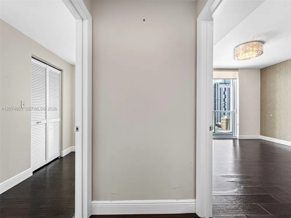 244 Biscayne Blvd #1803 Miami, FL 33132