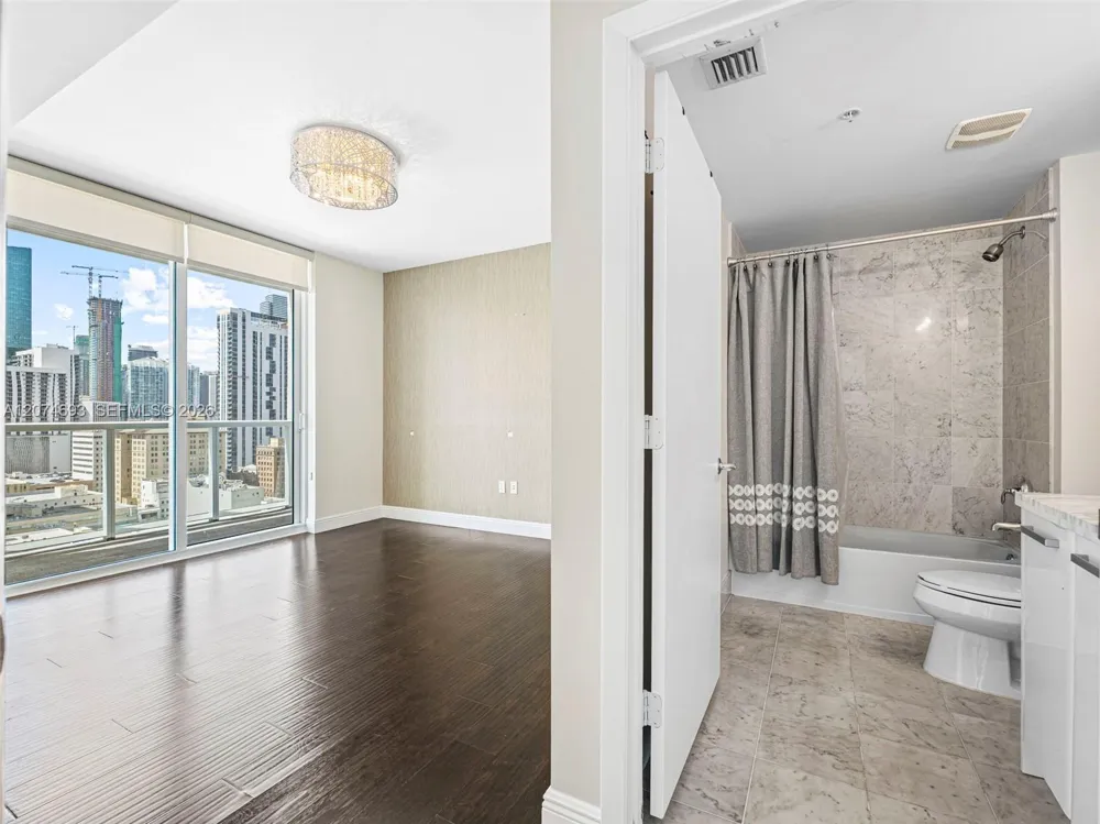 244 Biscayne Blvd #1803 Miami, FL 33132