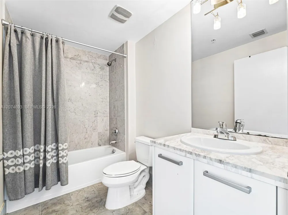 244 Biscayne Blvd #1803 Miami, FL 33132
