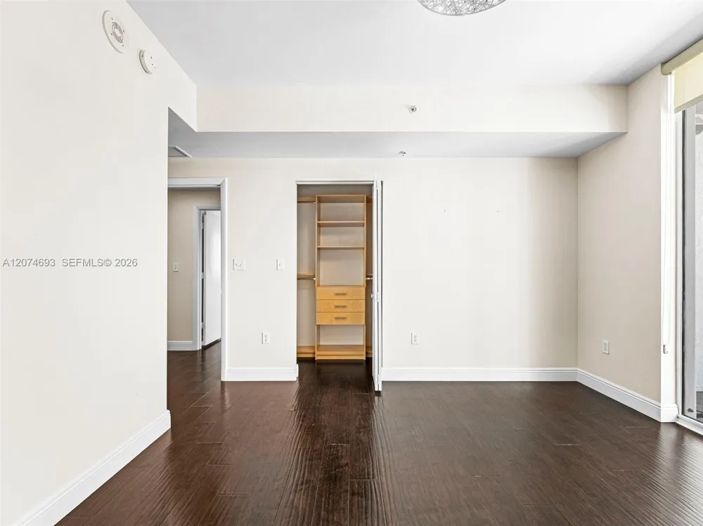 244 Biscayne Blvd #1803 Miami, FL 33132