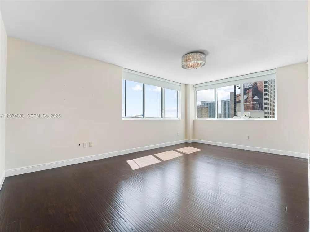 244 Biscayne Blvd #1803 Miami, FL 33132