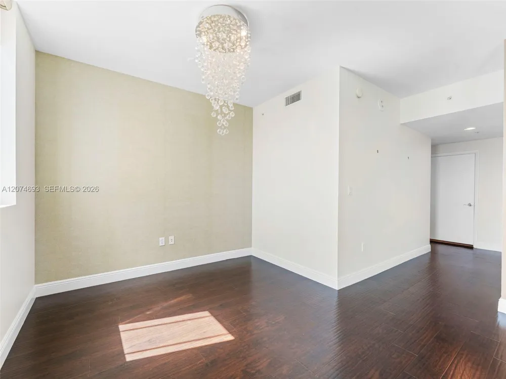 244 Biscayne Blvd #1803 Miami, FL 33132