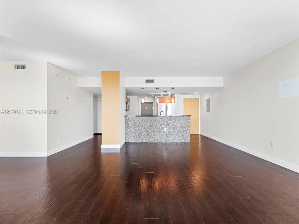 244 Biscayne Blvd #1803 Miami, FL 33132