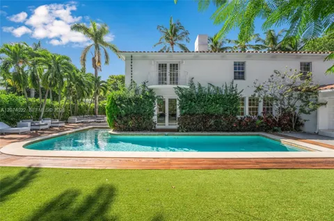 140 Hibiscus Dr