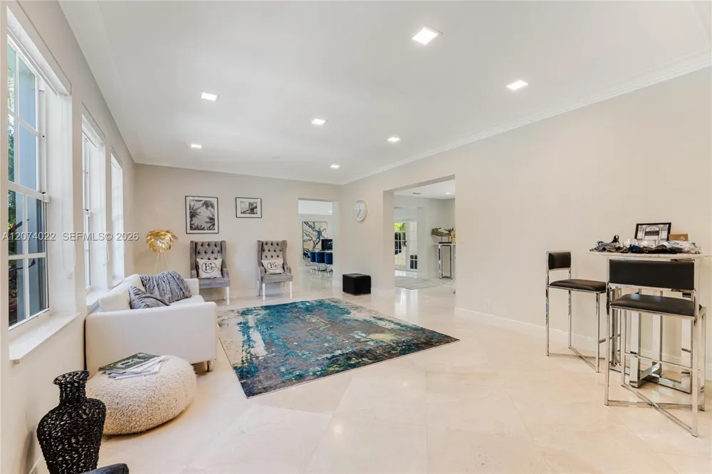 140 Hibiscus Dr Miami Beach, FL 33139