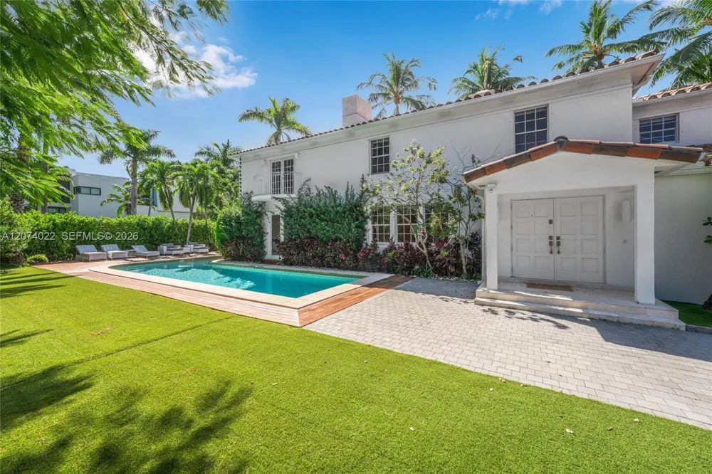 140 Hibiscus Dr Miami Beach, FL 33139
