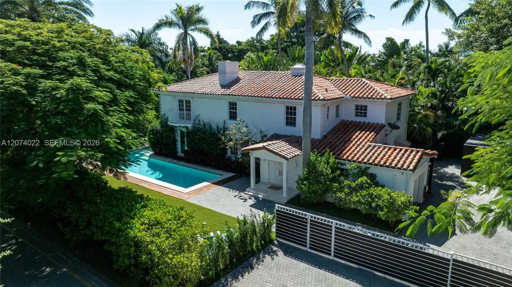 140 Hibiscus Dr Miami Beach, FL 33139