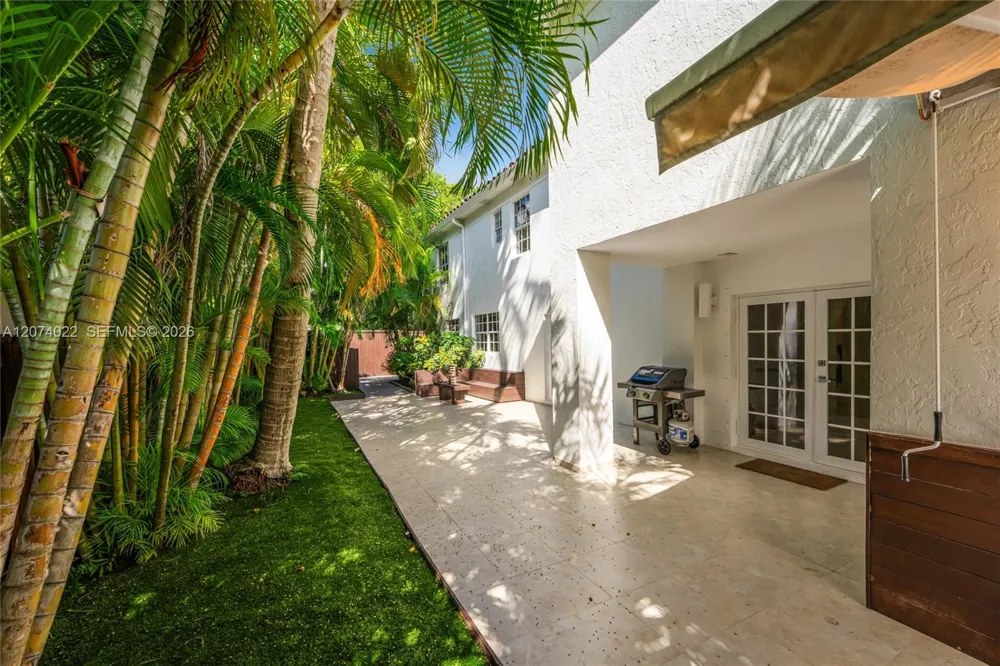 140 Hibiscus Dr Miami Beach, FL 33139
