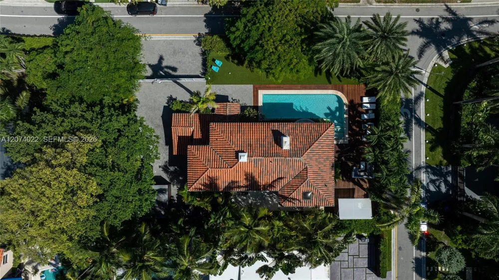 140 Hibiscus Dr Miami Beach, FL 33139
