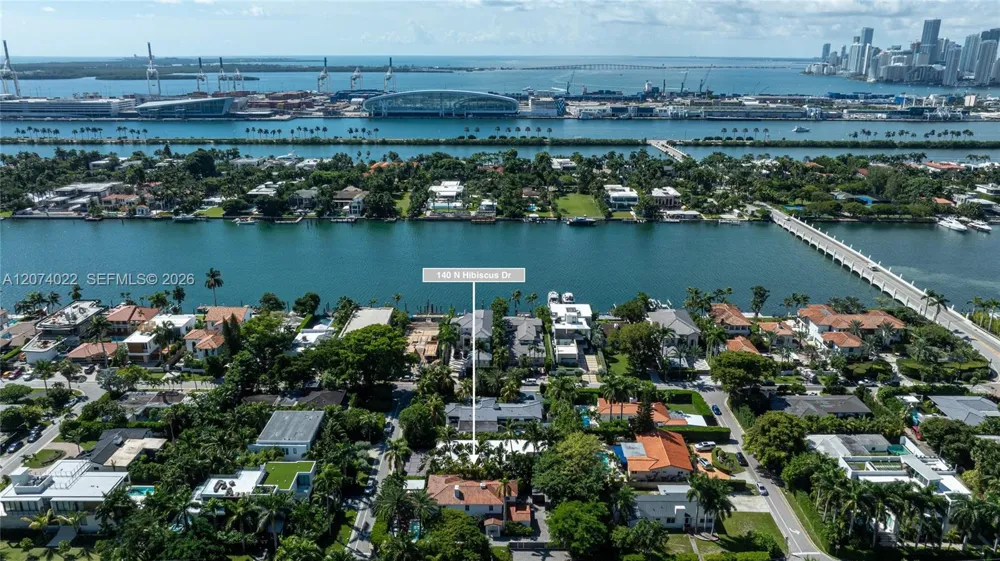 140 Hibiscus Dr Miami Beach, FL 33139