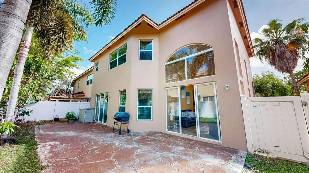 2215 Portofino Ave Homestead, FL 33033