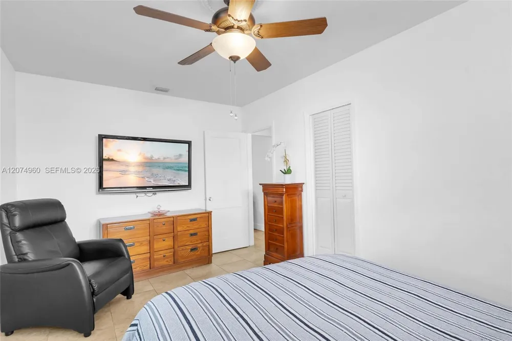 6387 SW 42nd St South Miami, FL 33155
