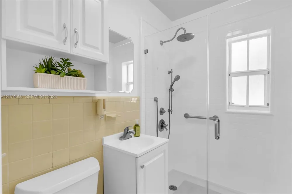 6387 SW 42nd St South Miami, FL 33155