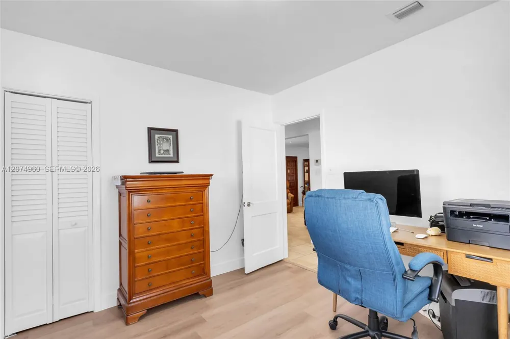 6387 SW 42nd St South Miami, FL 33155