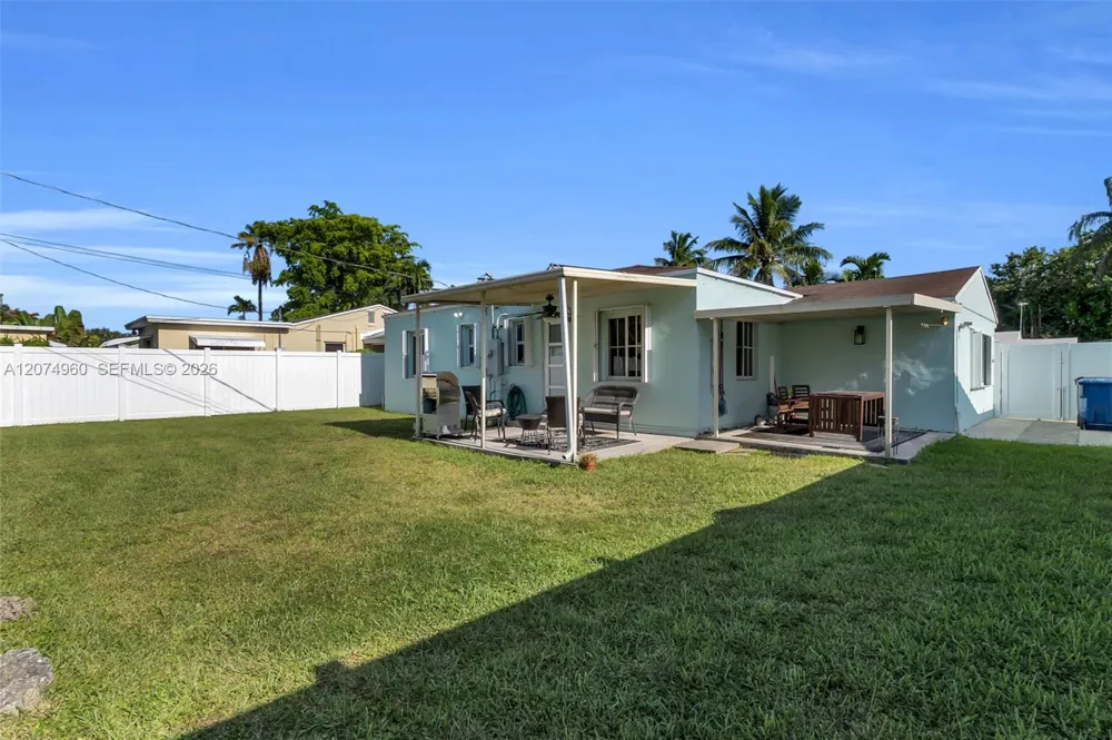 6387 SW 42nd St South Miami, FL 33155