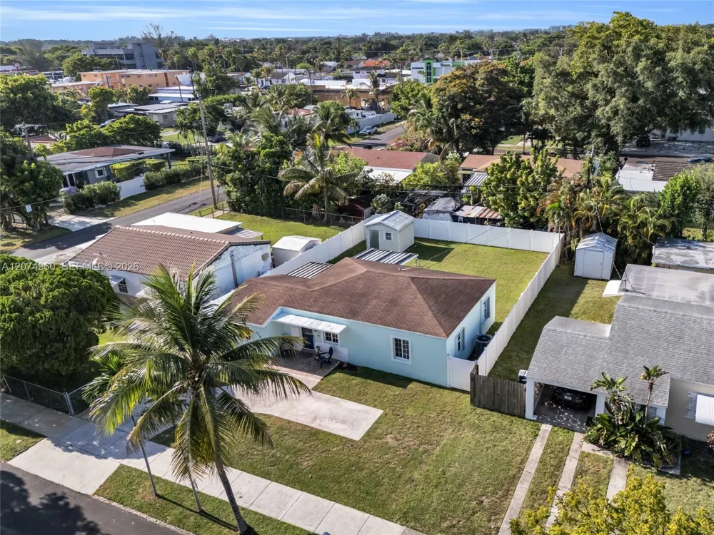 6387 SW 42nd St South Miami, FL 33155