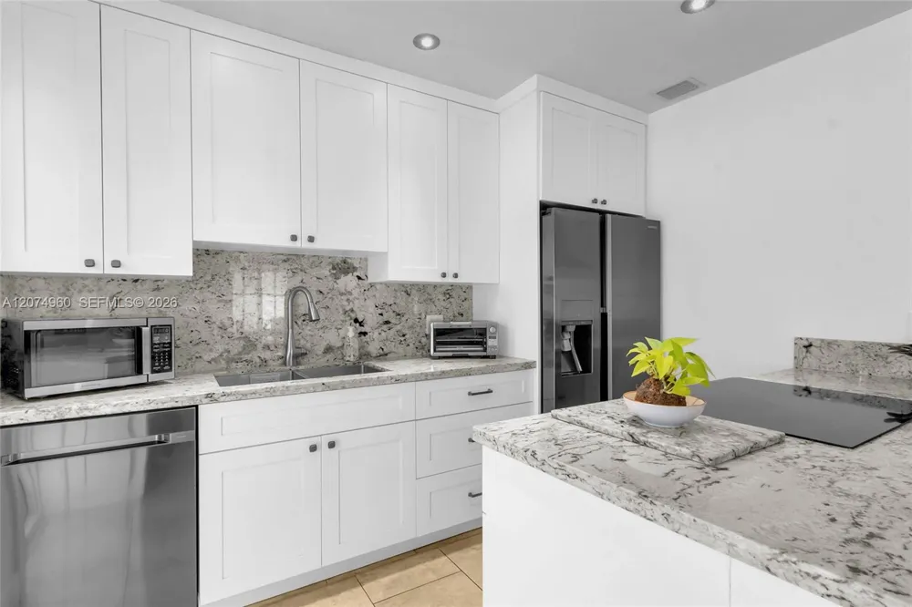 6387 SW 42nd St South Miami, FL 33155