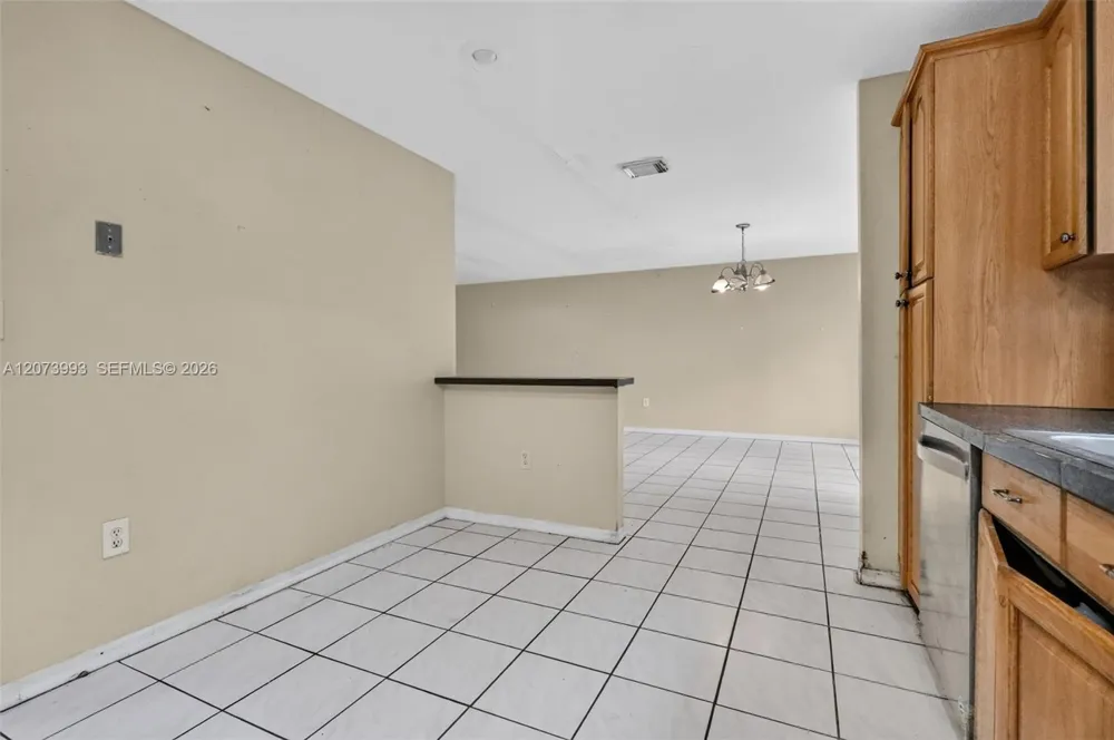 253 NE 211th Ter Miami, FL 33179