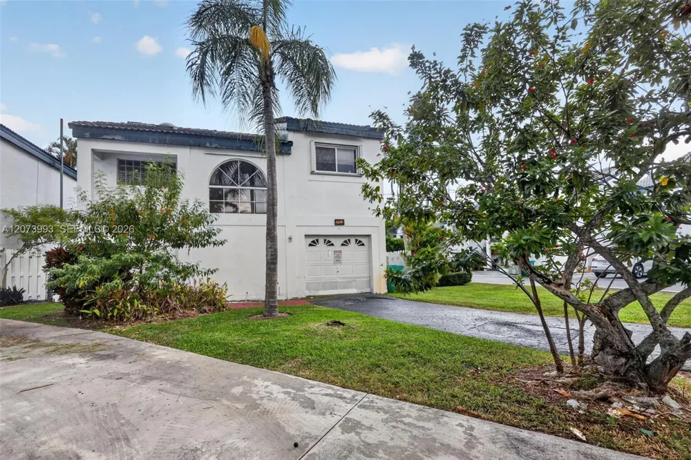 253 NE 211th Ter Miami, FL 33179