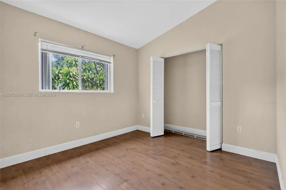 253 NE 211th Ter Miami, FL 33179