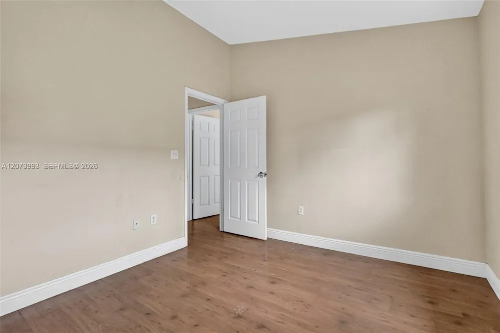 253 NE 211th Ter Miami, FL 33179