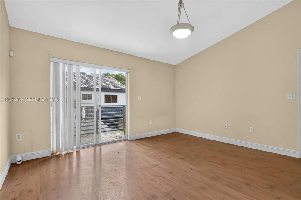 253 NE 211th Ter Miami, FL 33179