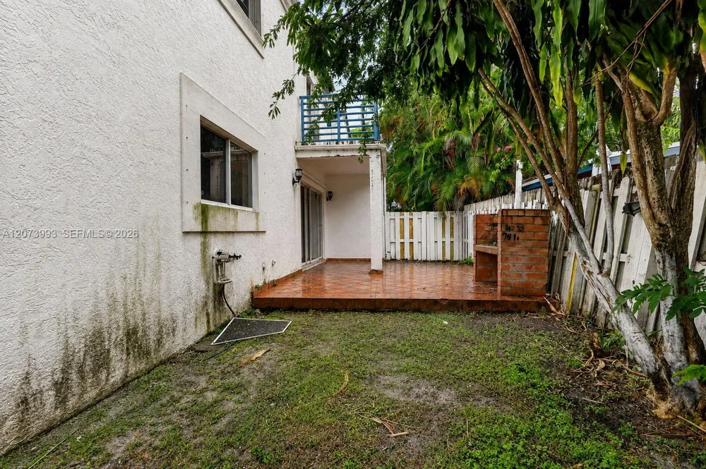 253 NE 211th Ter Miami, FL 33179