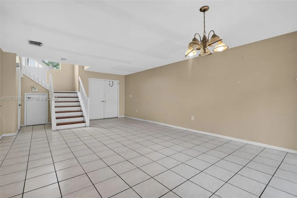 253 NE 211th Ter Miami, FL 33179
