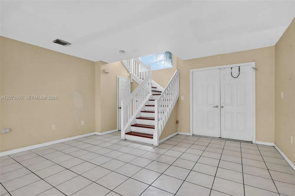253 NE 211th Ter Miami, FL 33179
