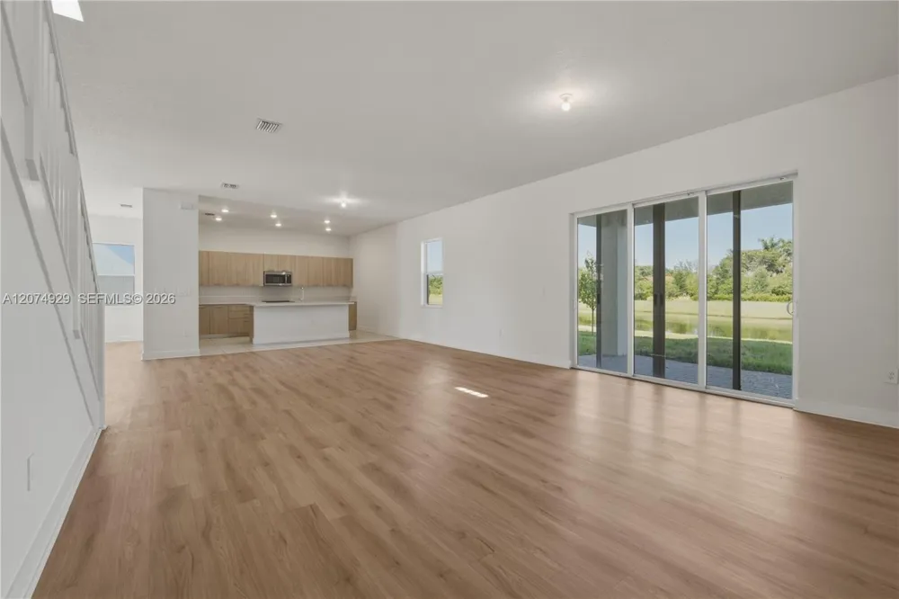 4372 SW 122nd Ter Davie, FL 33330