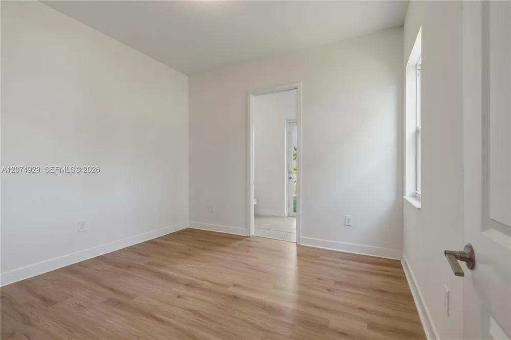 4372 SW 122nd Ter Davie, FL 33330
