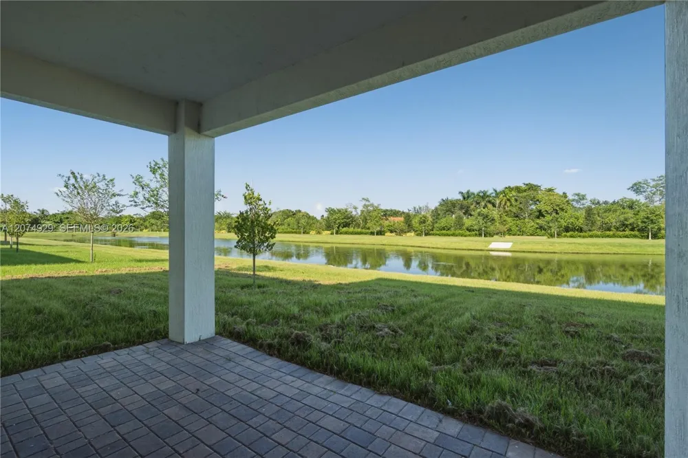 4372 SW 122nd Ter Davie, FL 33330
