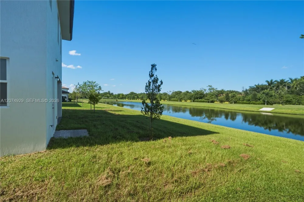 4372 SW 122nd Ter Davie, FL 33330